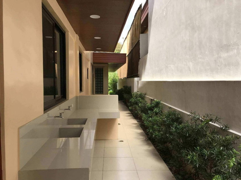 Tierra Pura Homes, brand new 1,050 sqm, 4 bedroom, 4 car slots house