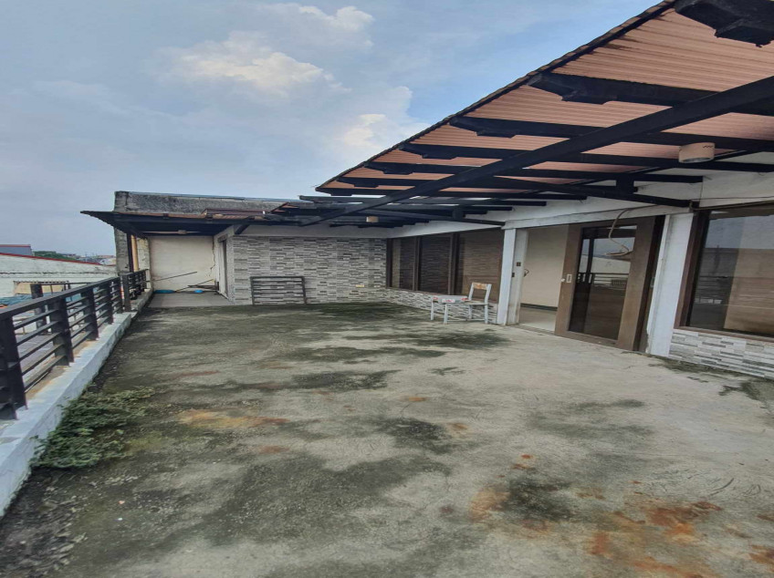 3STOREY 7BEDROOM HOUSE & LOT FOR SALE in Brgy Wawa, Taguig City